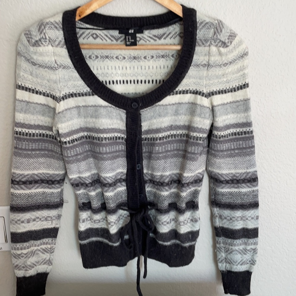 BoHo H&M cardigan sweater belted buttoned down grey striped